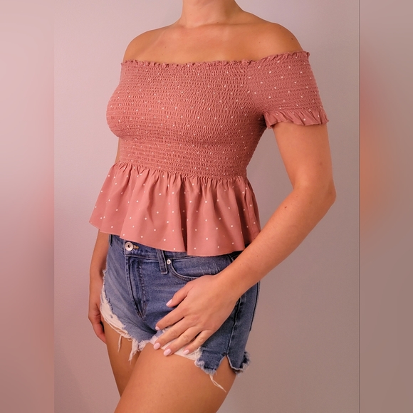 Japna Women's Off the Shoulder Pink Polkadot Ruffle Top Size Small - Picture 3 of 4
